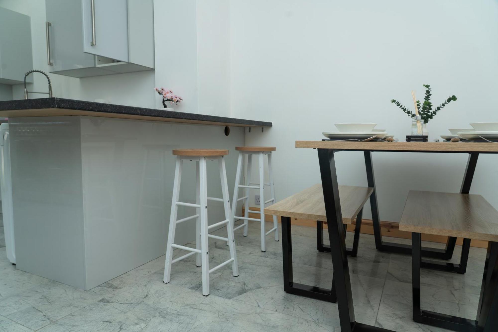 Double Bedroom Near Etihad And Coop Live With Free Parking, Shared Kitchen & Bathroom Manchester Exterior photo