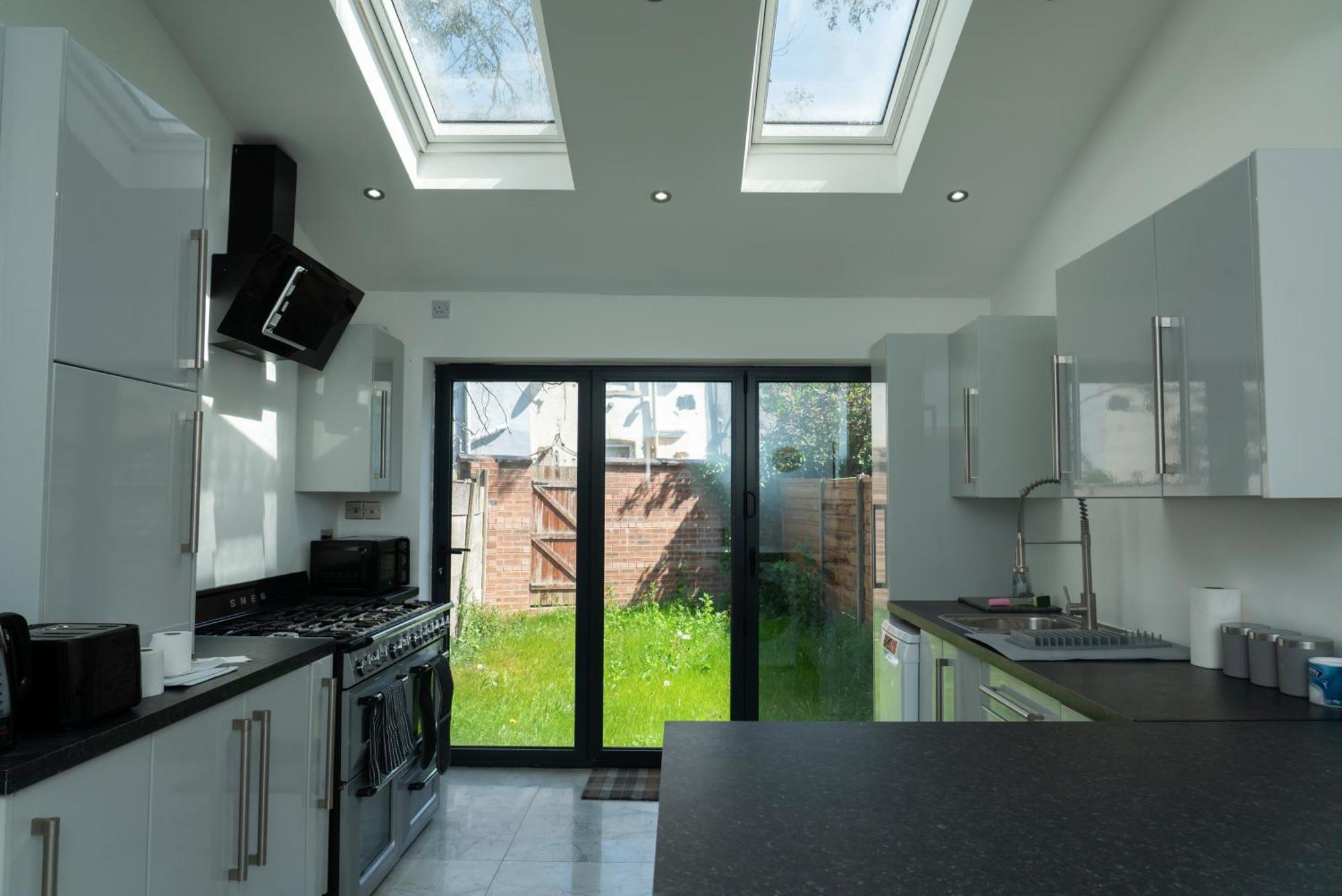 Double Bedroom Near Etihad And Coop Live With Free Parking, Shared Kitchen & Bathroom Manchester Exterior photo
